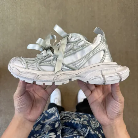 バレンシアガ スニーカー