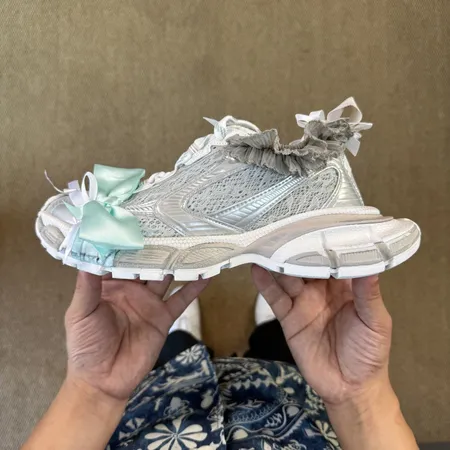 バレンシアガ スニーカー