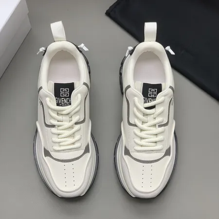 ジバンシィ カジュアルシューズ