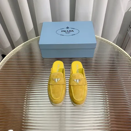 プラダ スリッパ