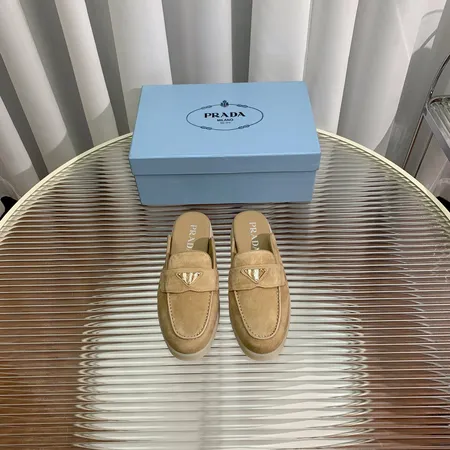 プラダ スリッパ