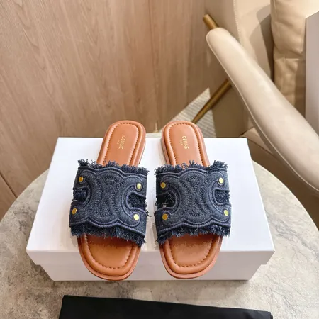 セリーヌ スリッパ