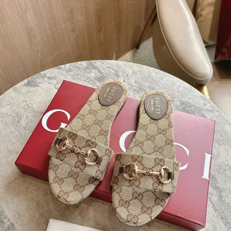 グッチ スリッパ