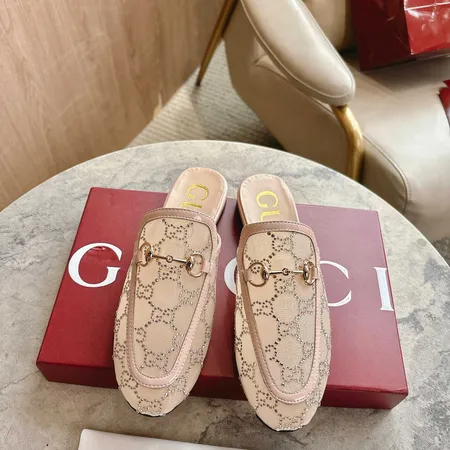 グッチ スリッパ