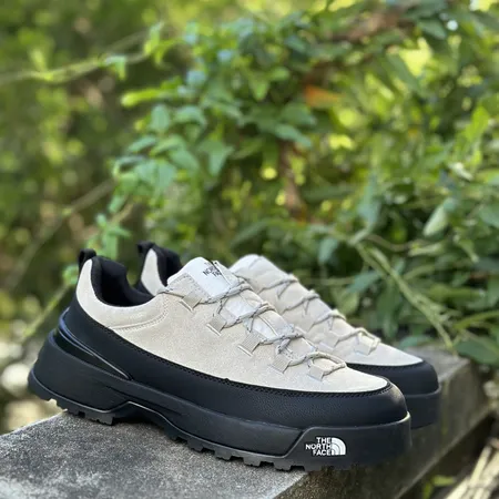 ノースフェイス スニーカー