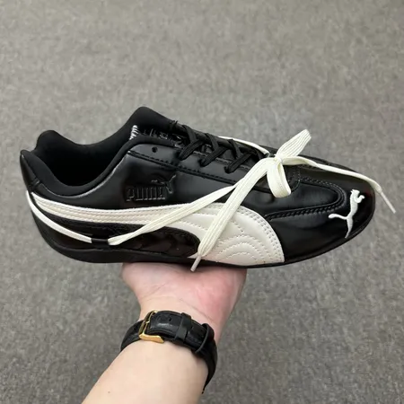 プーマ カジュアルシューズ