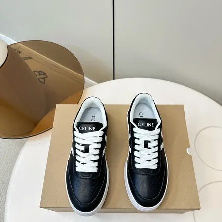 セリーヌ カジュアルシューズ