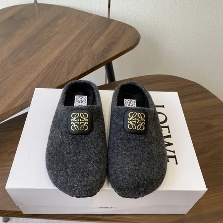 ロエベ スリッパ