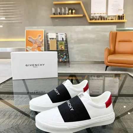 ジバンシィ カジュアルシューズ