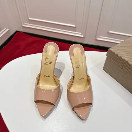 クリスチャン・ルブタン サンダル