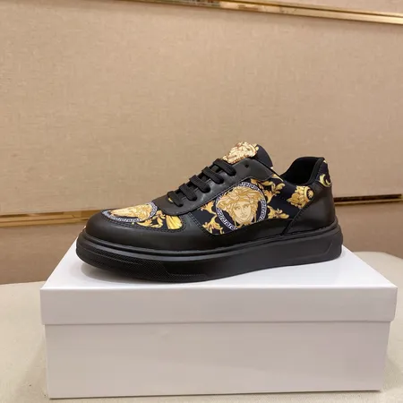 ヴェルサーチ カジュアルシューズ