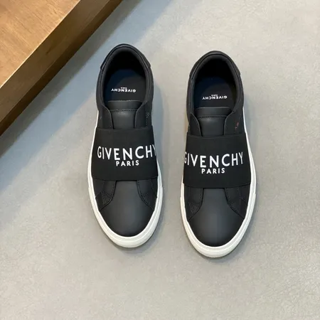 ジバンシィ カジュアルシューズ