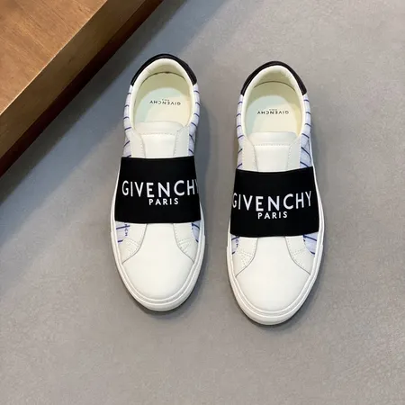 ジバンシィ カジュアルシューズ