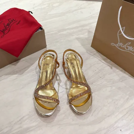 クリスチャン・ルブタン サンダル