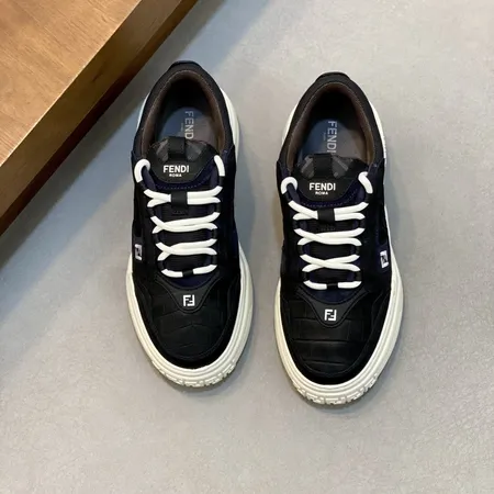 フェンディ スニーカー
