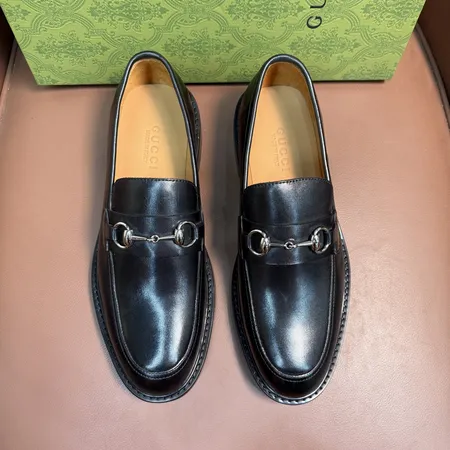 グッチ ビジネスシューズ