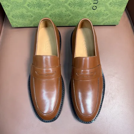 グッチ ビジネスシューズ