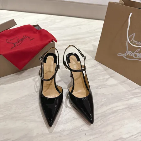 クリスチャン・ルブタン サンダル