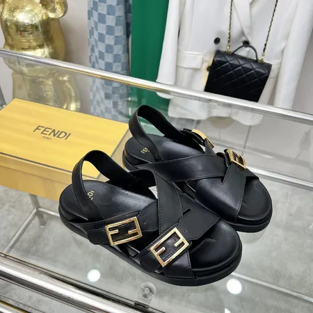 フェンディ サンダル