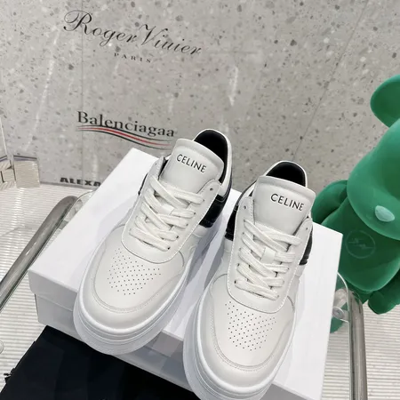 セリーヌ カジュアルシューズ