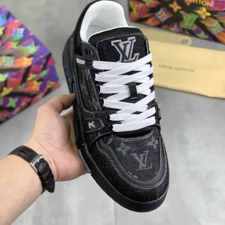 ルイヴィトン カジュアルシューズ