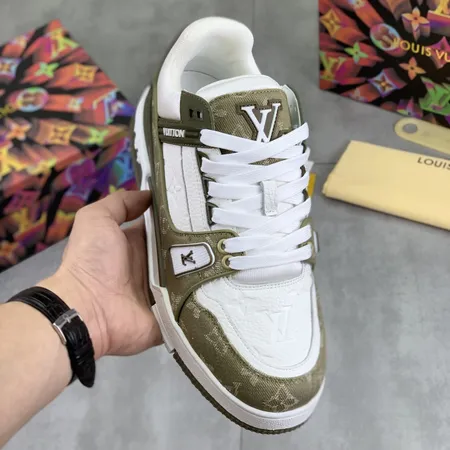 ルイヴィトン カジュアルシューズ