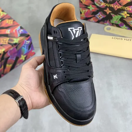 ルイヴィトン カジュアルシューズ