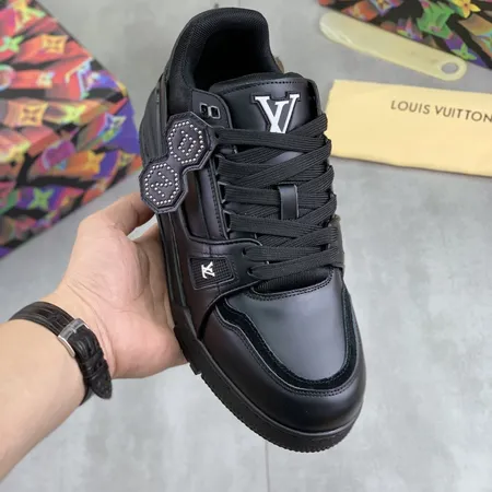 ルイヴィトン カジュアルシューズ