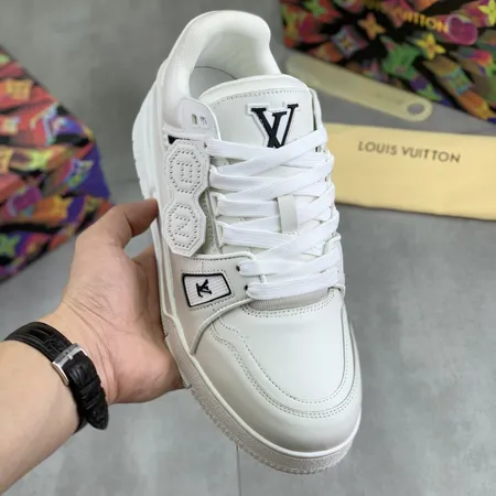 ルイヴィトン カジュアルシューズ