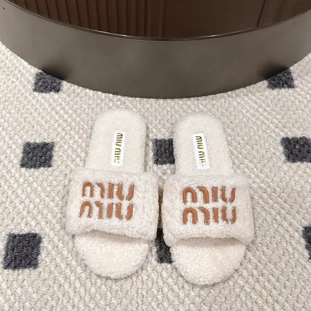 ミュウミュウ スリッパ