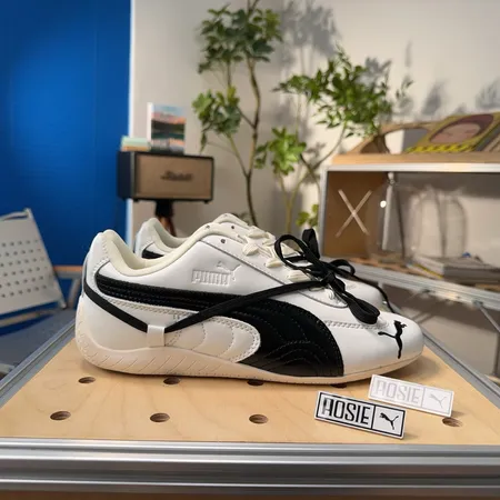 プーマ カジュアルシューズ