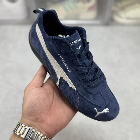 バレンシアガ カジュアルシューズ