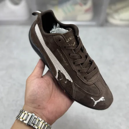 バレンシアガ カジュアルシューズ