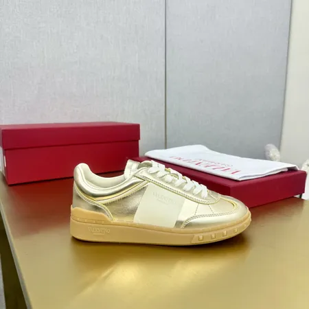 ヴァレンティノ カジュアルシューズ