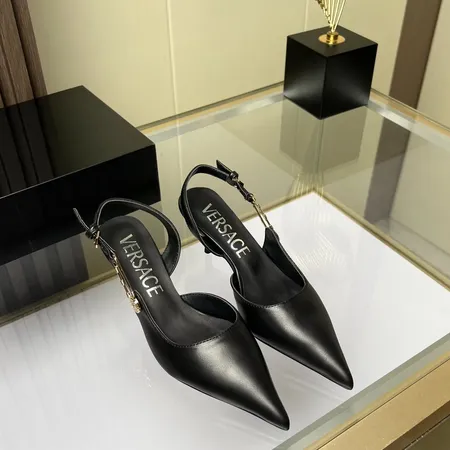 ヴェルサーチ サンダル