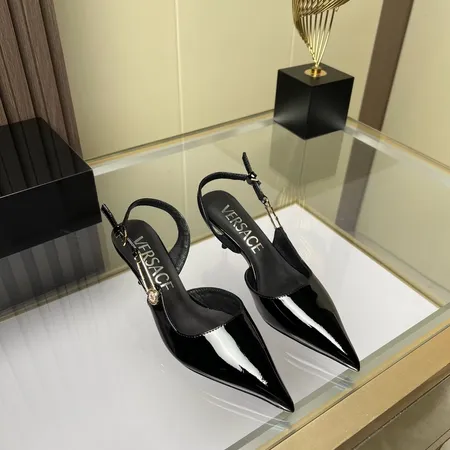 ヴェルサーチ サンダル