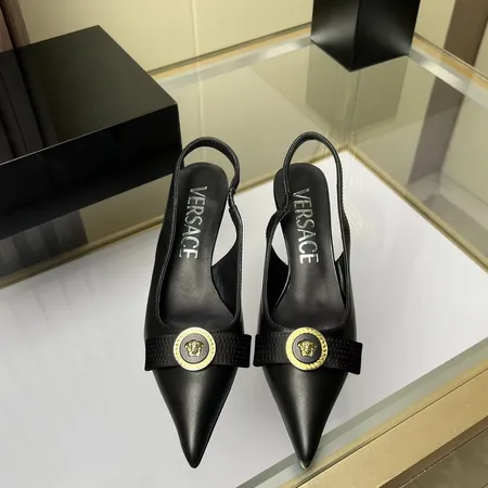 ヴェルサーチ サンダル