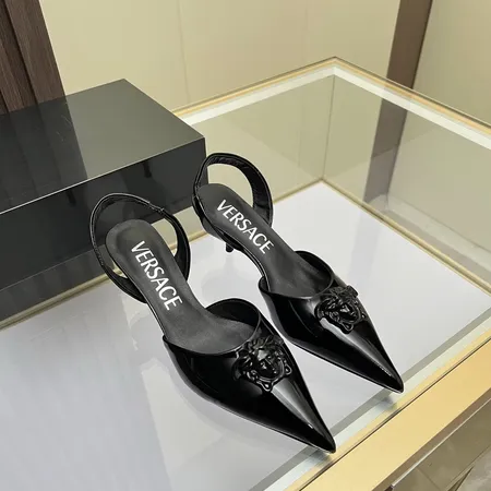 ヴェルサーチ サンダル