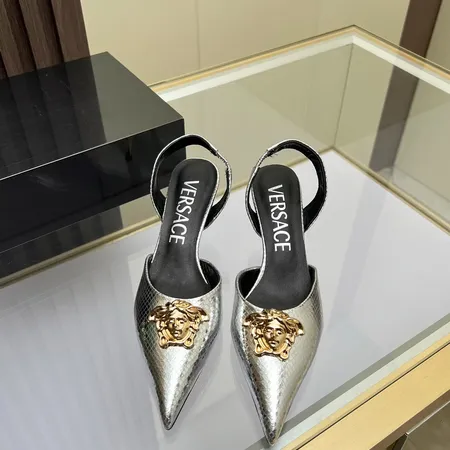 ヴェルサーチ サンダル