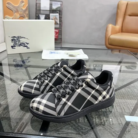 バーバリー ス カジュアルシューズ