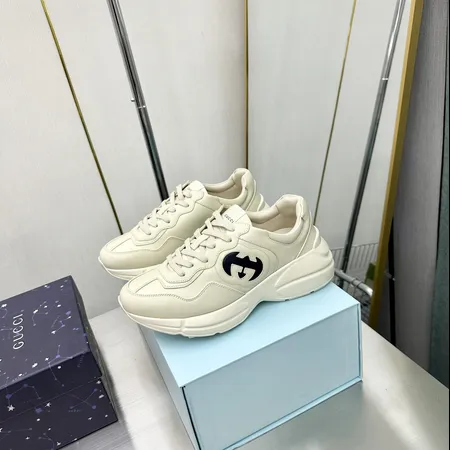 グッチ スニーカー