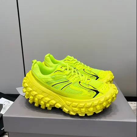 バレンシアガ スニーカー