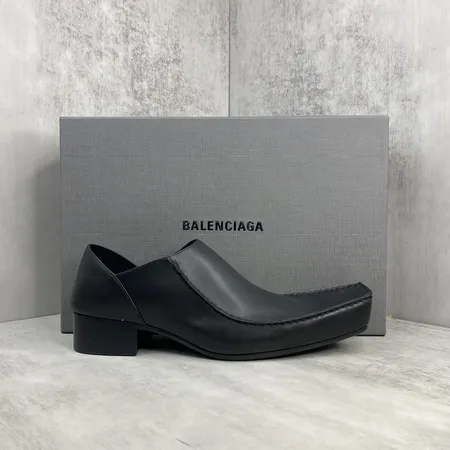 バレンシアガ カジュアルシューズ