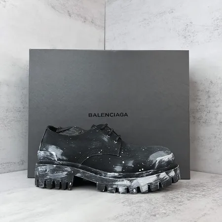 バレンシアガ カジュアルシューズ