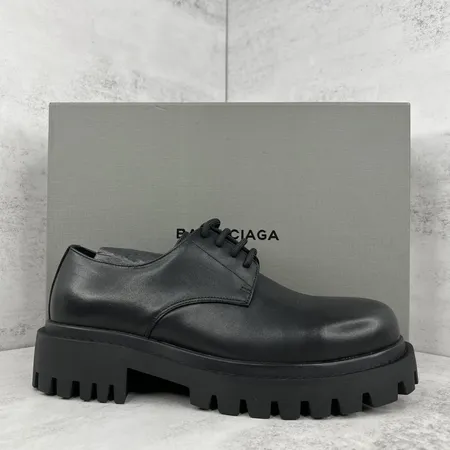 バレンシアガ カジュアルシューズ