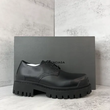 バレンシアガ カジュアルシューズ