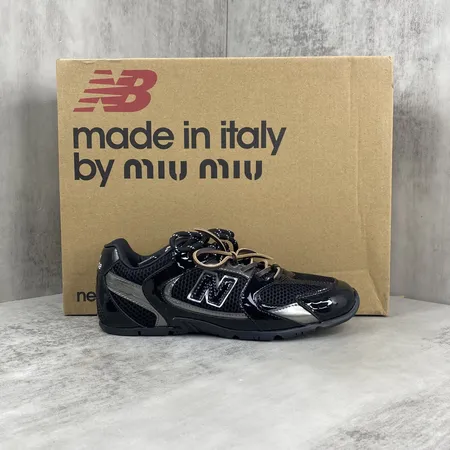 ミュウミュウ スニーカー