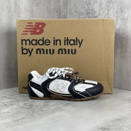 ミュウミュウ スニーカー