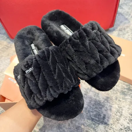 ミュウミュウ スリッパ