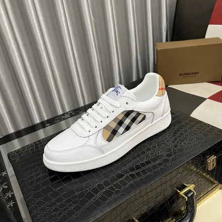 バーバリー ス カジュアルシューズ